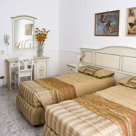 B&B Cupido Рим Екстериор снимка