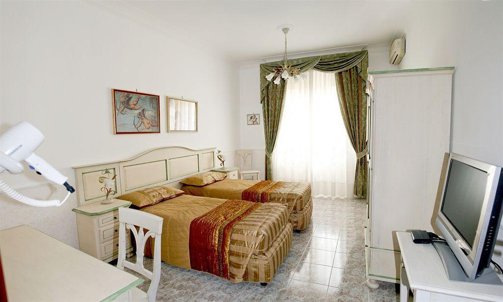 B&B Cupido Рим Екстериор снимка